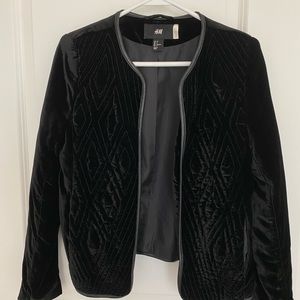Cropped velvet blazer